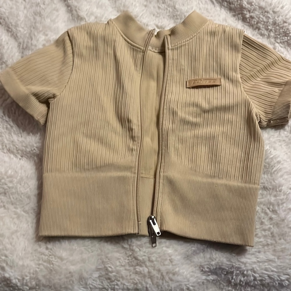 Bo & Tee Won’t Quit Beige Zip Up Crop